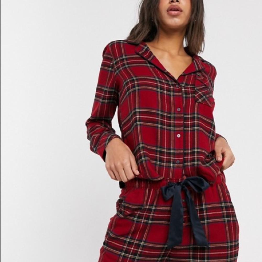 Abercrombie & Fitch flannel pajama, cuffed jogger with satin drawstring.